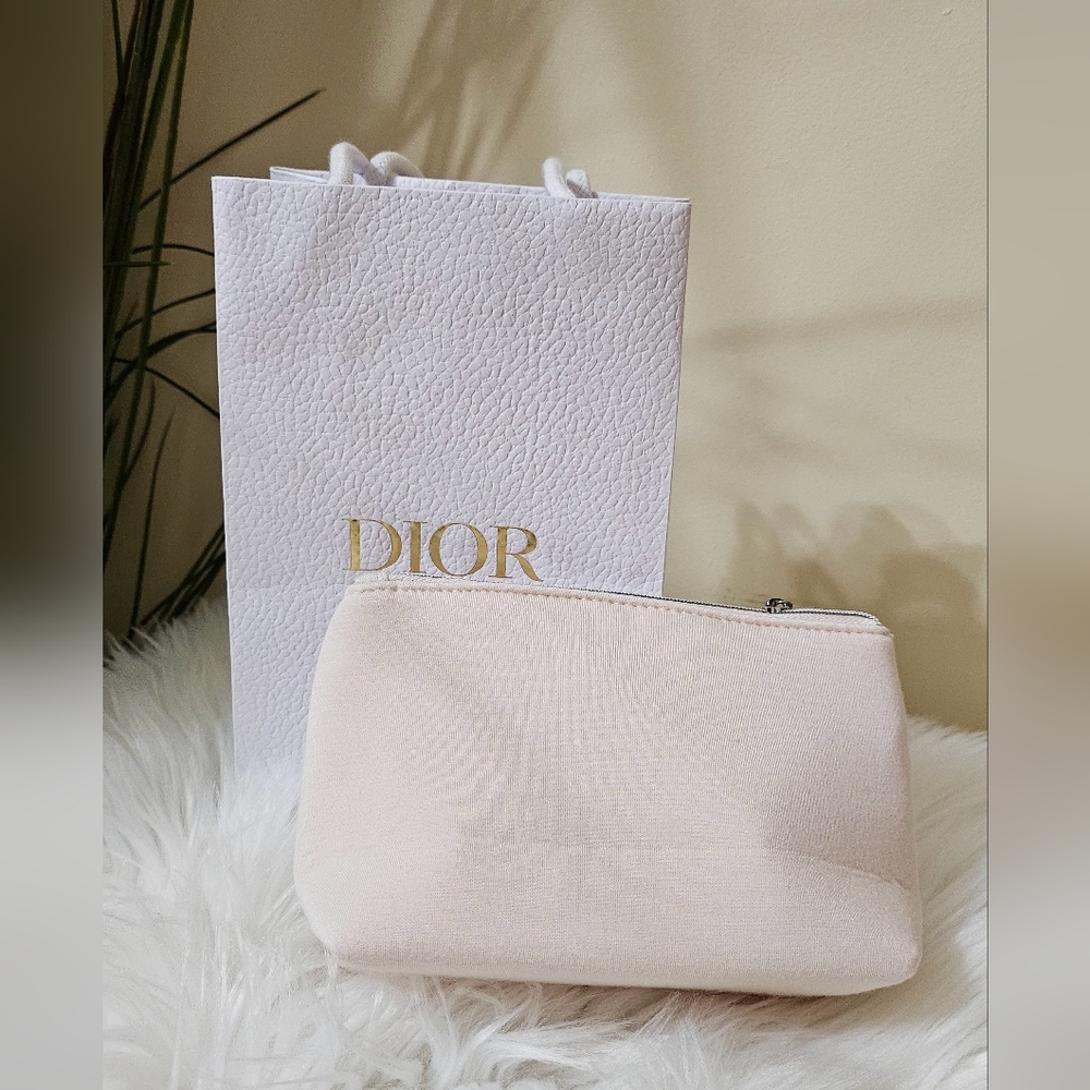 ❌️SOLD❌️ 🤍Dior Upcycled Crossbody Bag🤍 - Picture 5 of 11